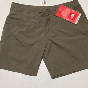 North Face shorts size 8 Horizon Becca shorts